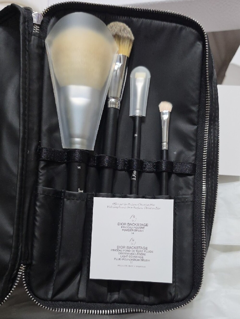 Dior Backstage Makeup Brush Set With Case - Picture 2 of 8